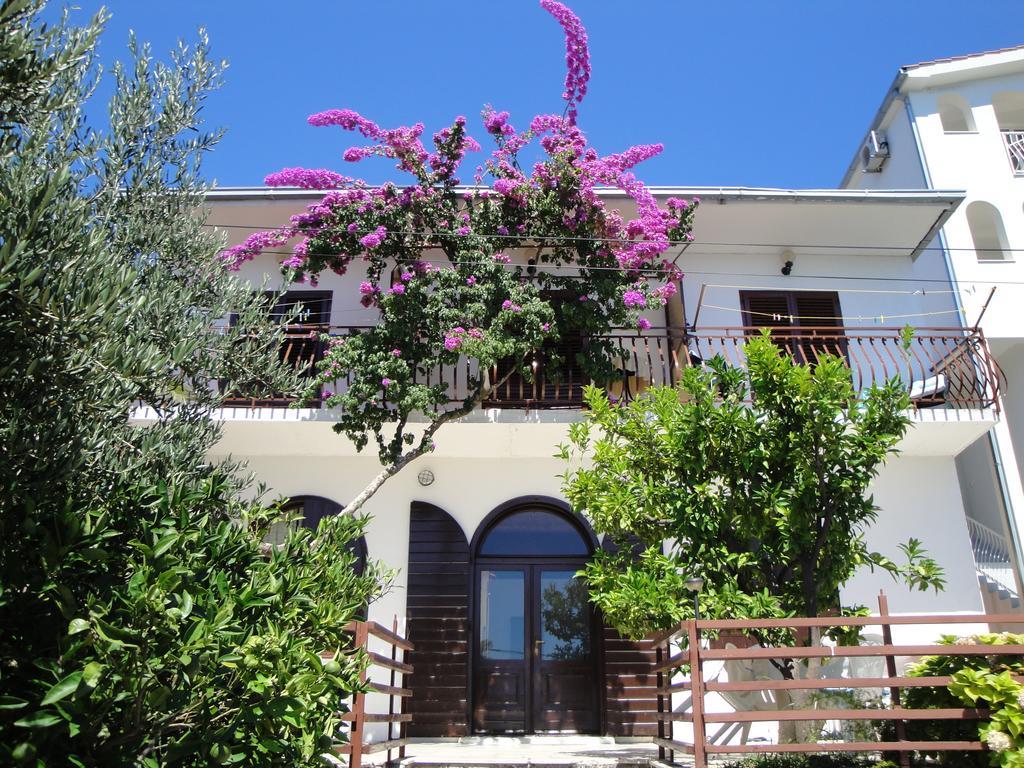 Apartment Hortenzija Baska Voda Bilik gambar